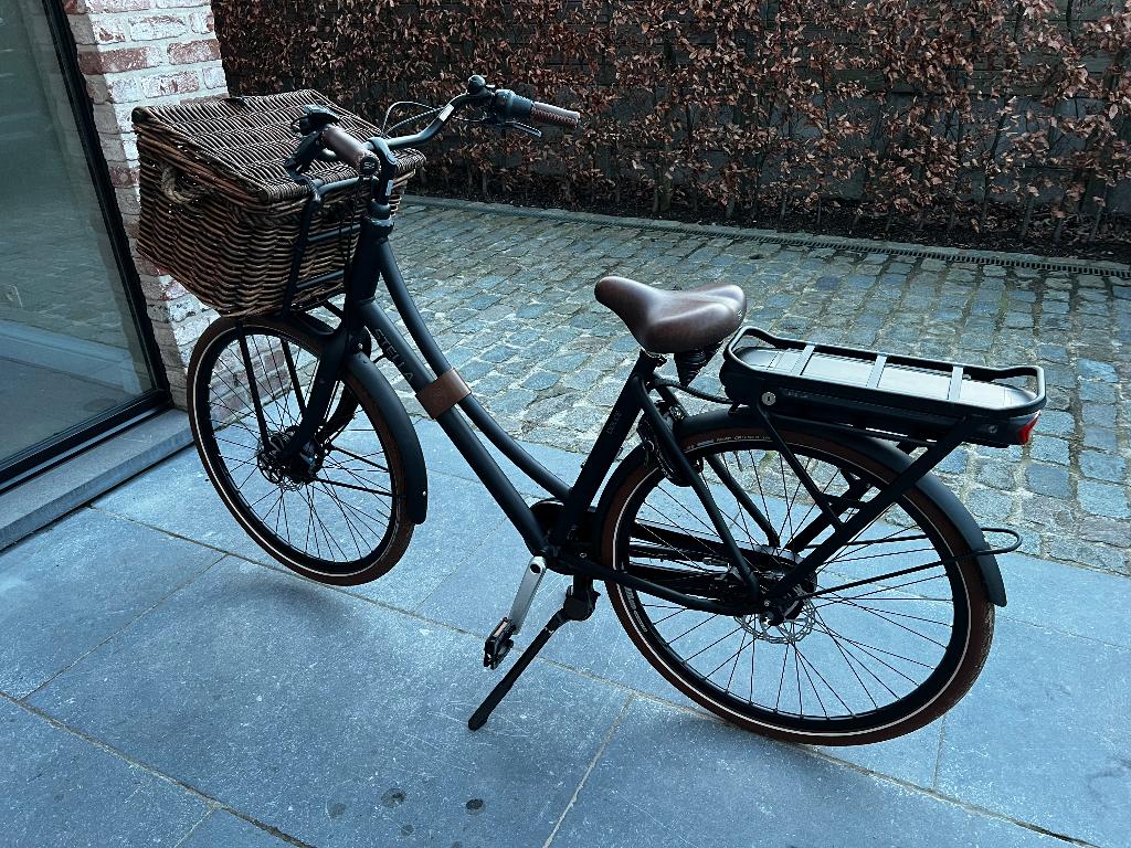 Damesfiets Stella Dolce M, Fietsen en Brommers, Ophalen, Zo goed als nieuw, 50 km per accu of meer, Overige merken