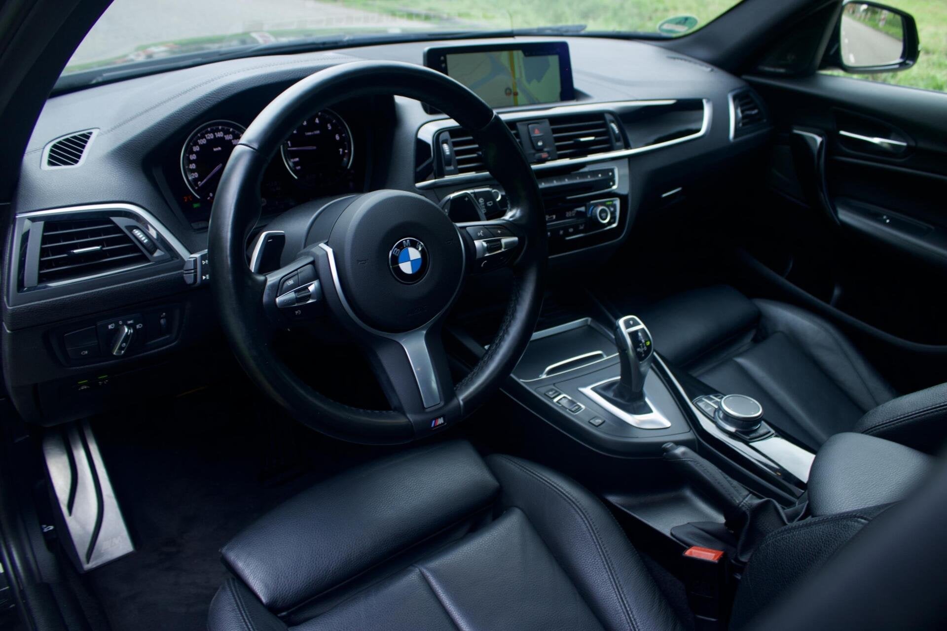 BMW M140i xDrive Shadow | LCI2 - Dak - Camera - H/K - VOL!, Autos, Cuir, Achat, Entreprise, Carnet d'entretien