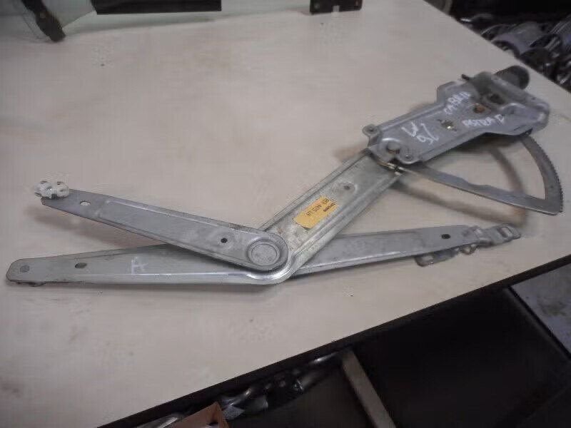 RAAMMECHANIEK ELEK LINKS VOOR Opel Astra F (53B) (ber4475), Gebruikt, Brose SE, Opel, Ophalen of Verzenden