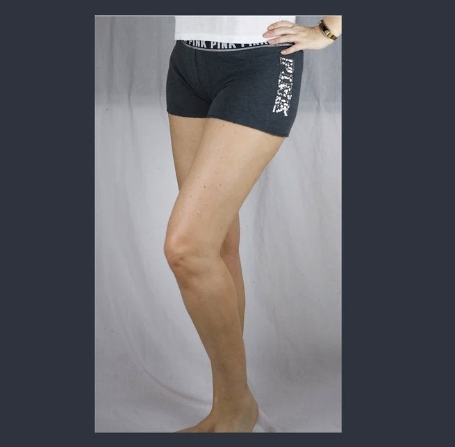 Grijze short van Victoria's secret - PINK - Maat medium, Enlèvement ou Envoi, Gris