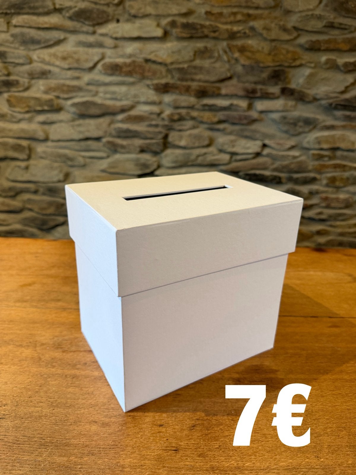 Une boîte à enveloppes, Enlèvement, Comme neuf