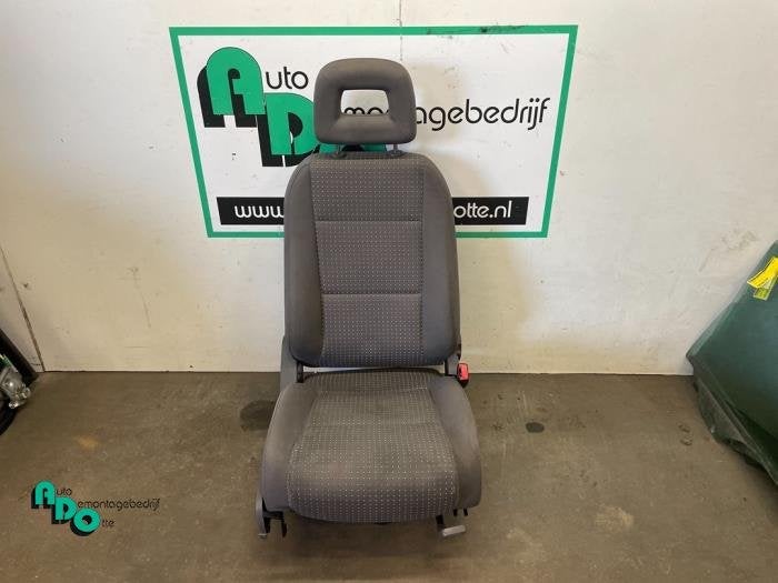 Siège droit d'un Audi A2 (A2 00-), Autos : Pièces & Accessoires, -, 3 mois de garantie, Audi, Utilisé