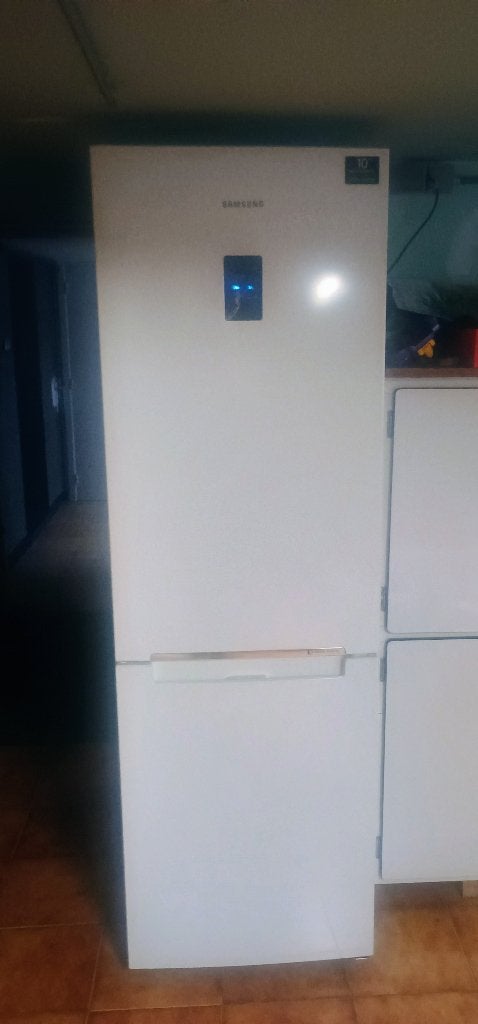 Samsung koelkast met vriesvak, Ophalen, Gebruikt, 200 liter of meer, 160 cm of meer