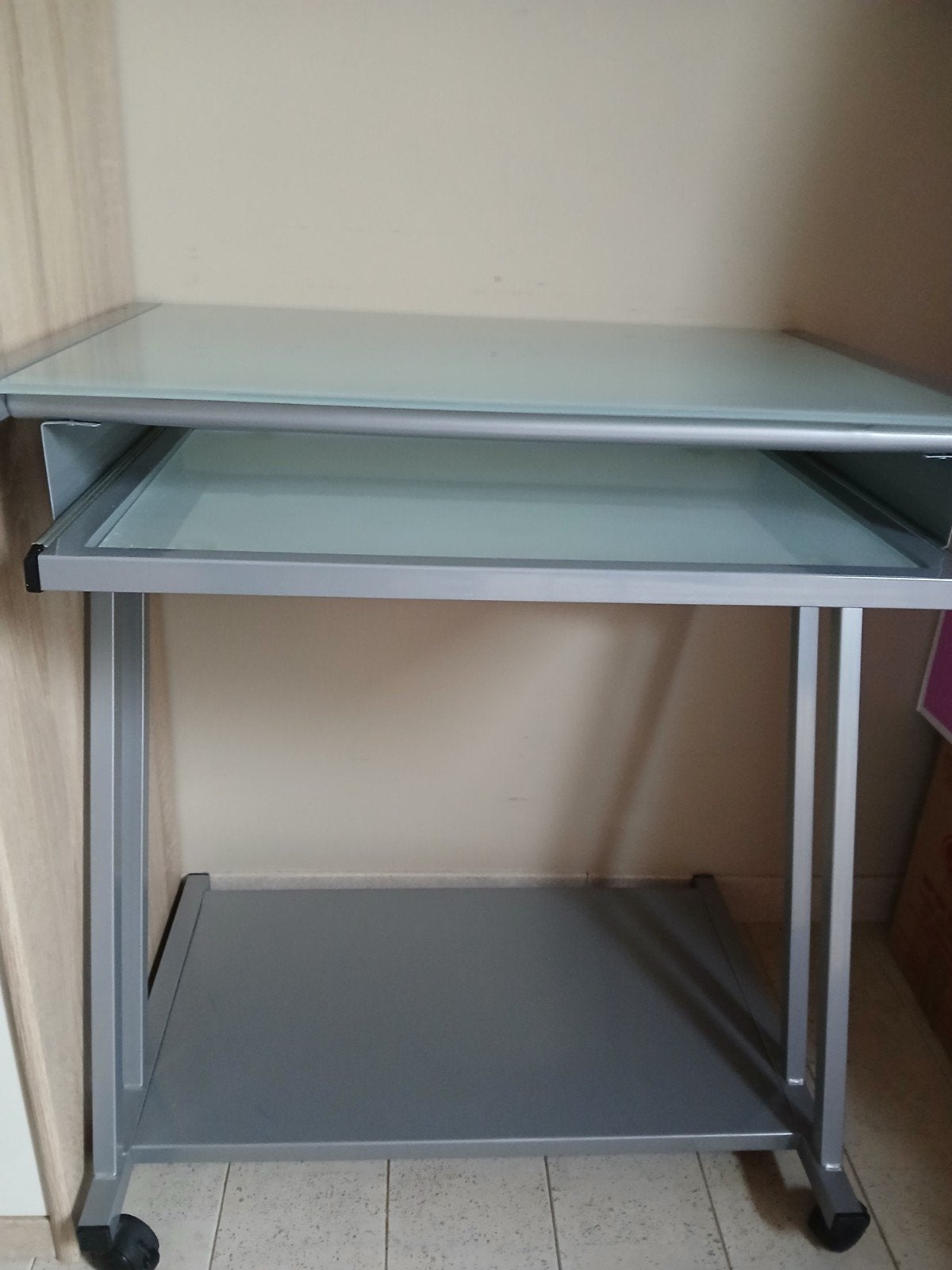 table d'ordinateur, Enlèvement