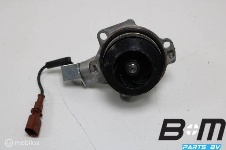 Waterpomp VW Passat B8 010157801KT, Utilisé
