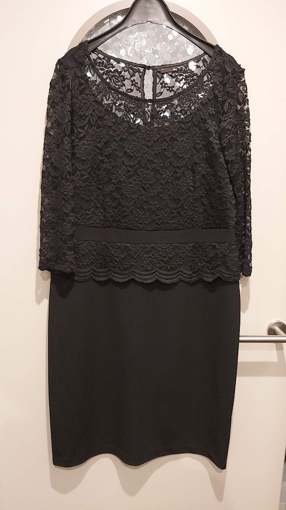 2 x jurk JBC, tijgerprint en/of zwart met kant, mt 44, Kleding | Dames, Jurken, Ophalen of Verzenden, Zo goed als nieuw, Maat 42/44 (L)