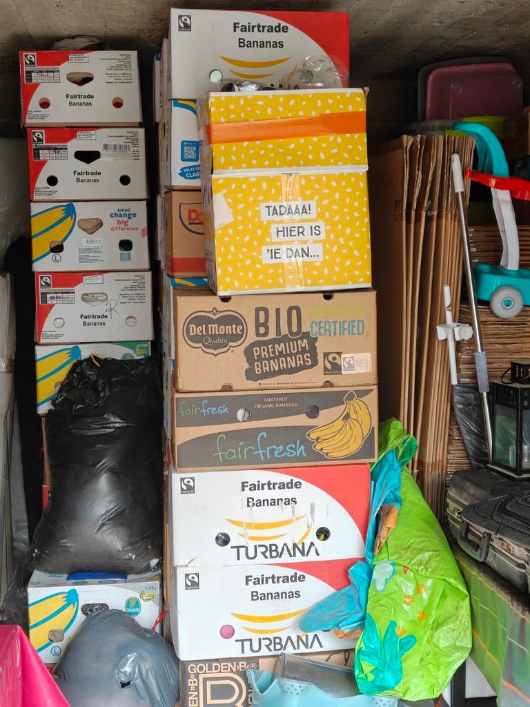 Rommelmarkt dozen, Diversen, Ophalen