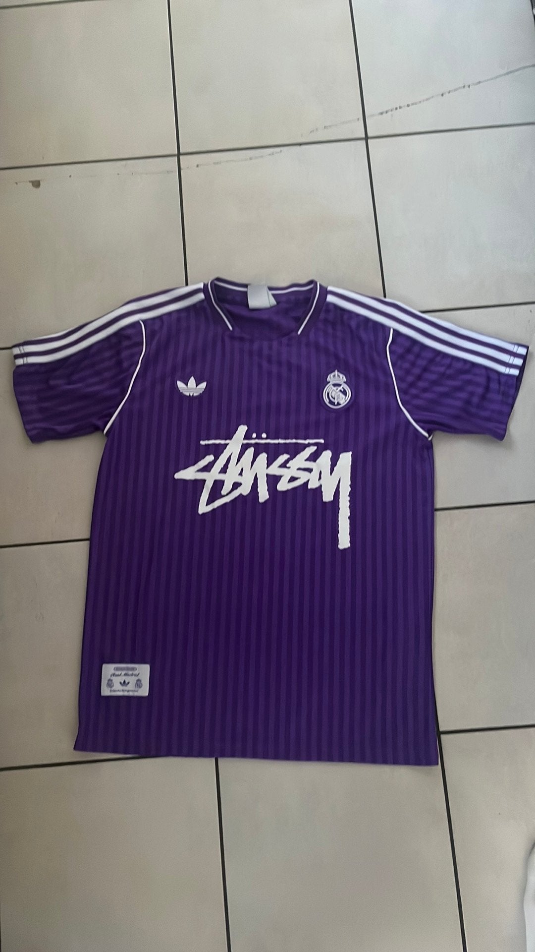 Maillot de football du Real Madrid, Taille M, Enlèvement ou Envoi, Neuf, Maillot