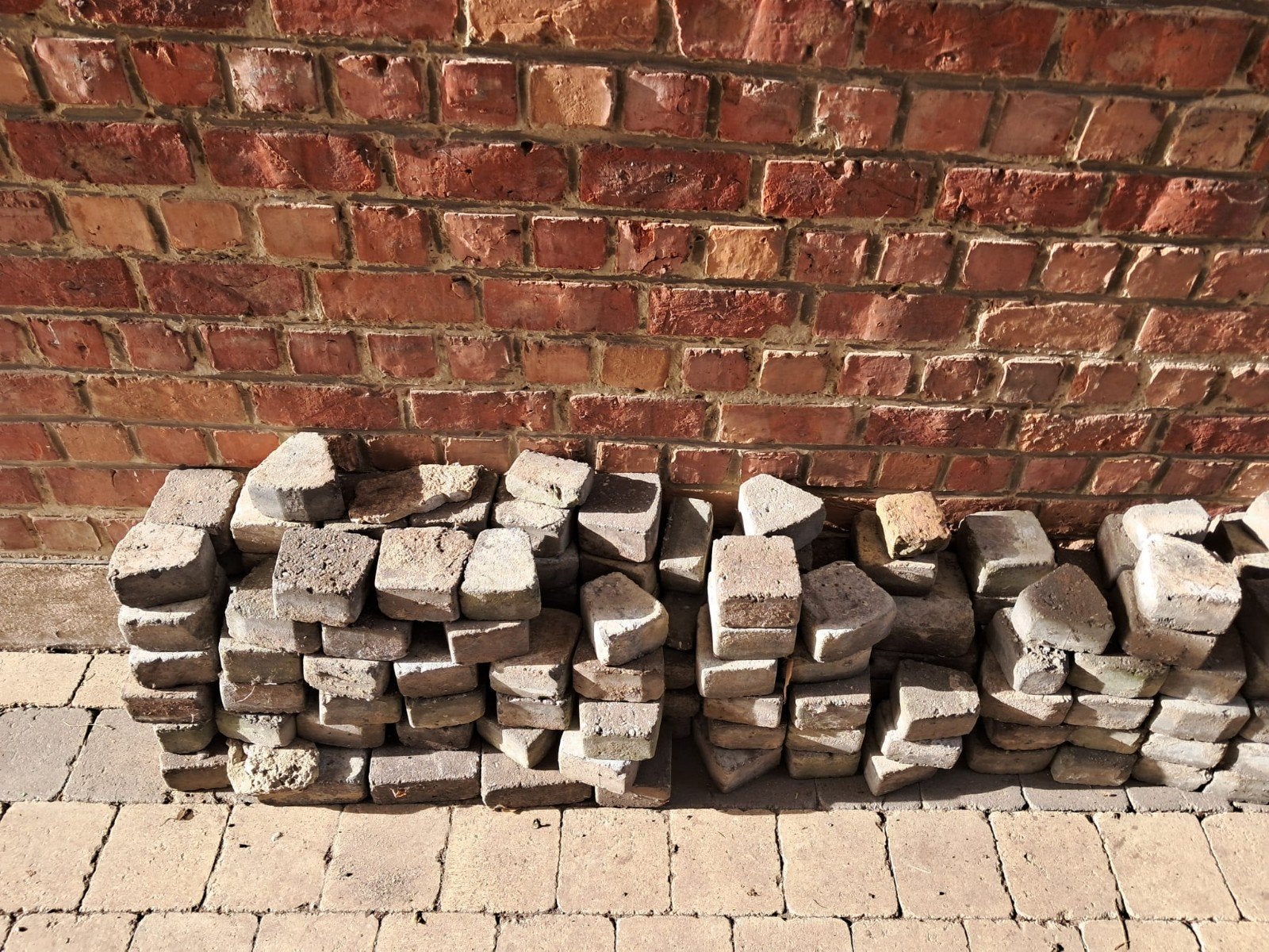 KLINKERS in zwarte kleur - GRATIS, Tuin en Terras, Ophalen, Gebruikt, Klinkers