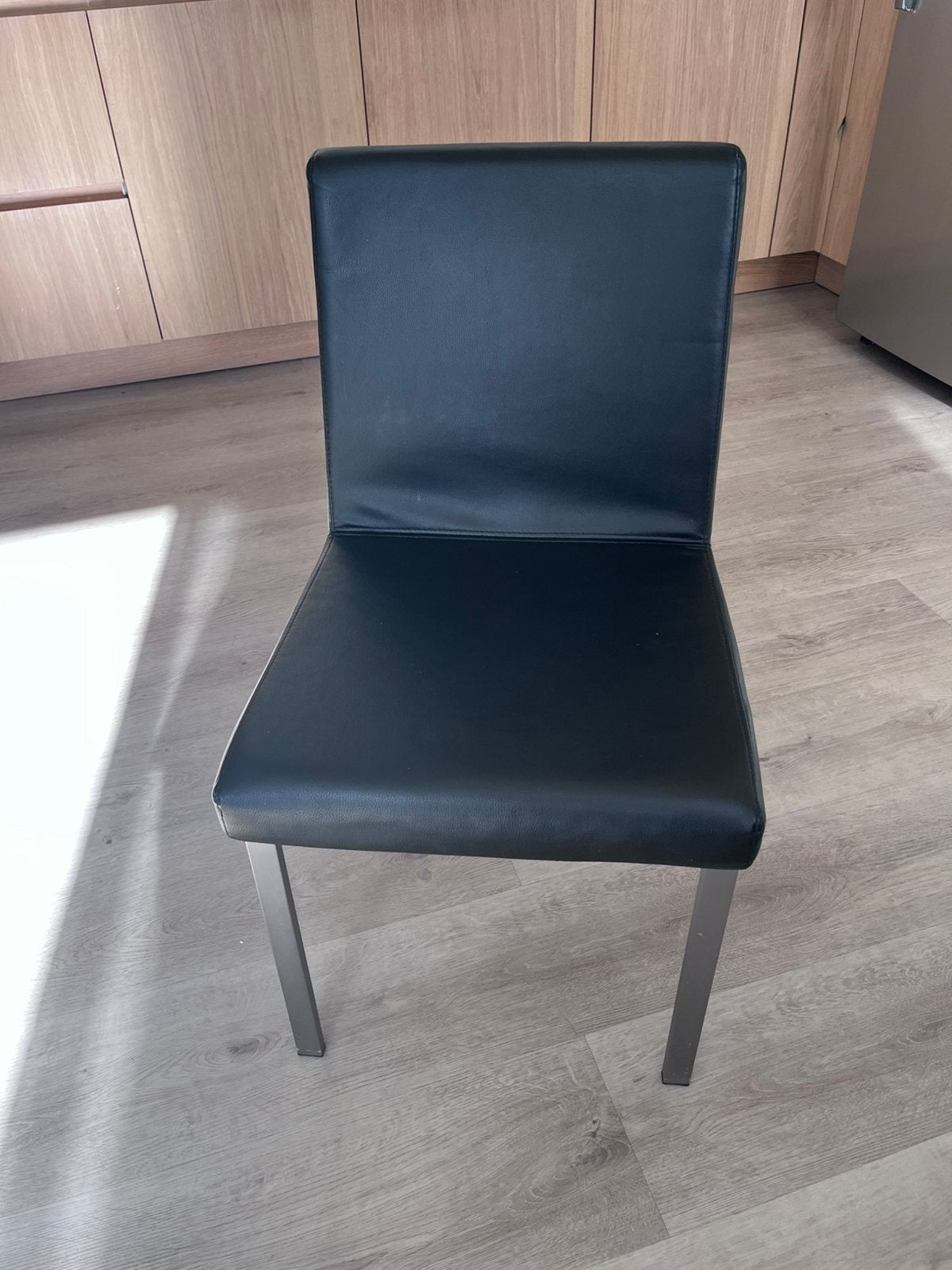Set van 8 eetkamerstoelen, Enlèvement, Comme neuf, Cuir