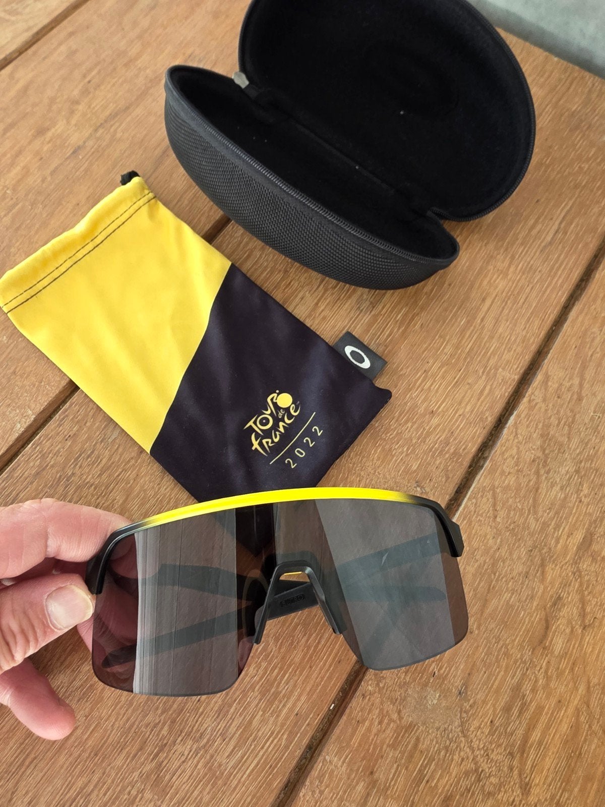 oakley sutro tdf, Ophalen, Zonnebril, Zwart, Zo goed als nieuw