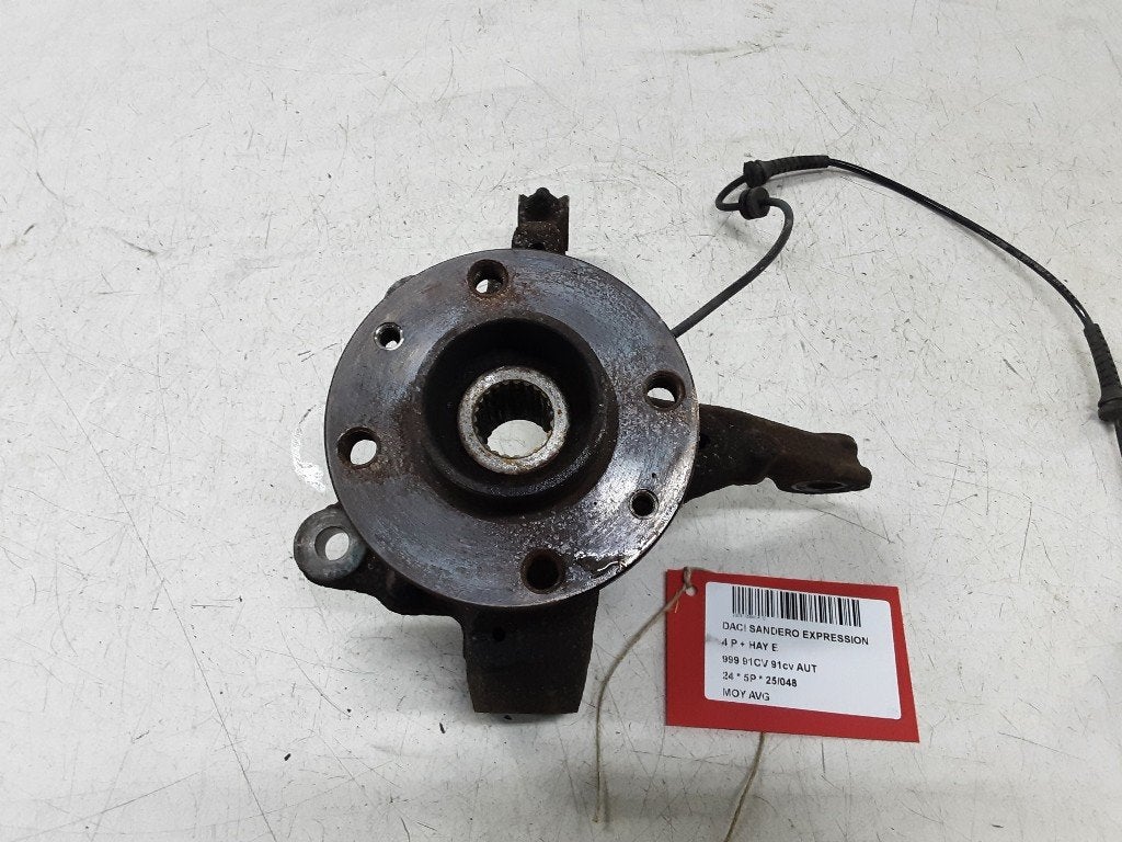 WIELNAAF LINKS VOOR Dacia Sandero III (01-2019/-), Dacia, Gebruikt, Mevr. I. Hauben, Rue de l'Espoir 34 34
4030  GRIVEGNÉE, BE