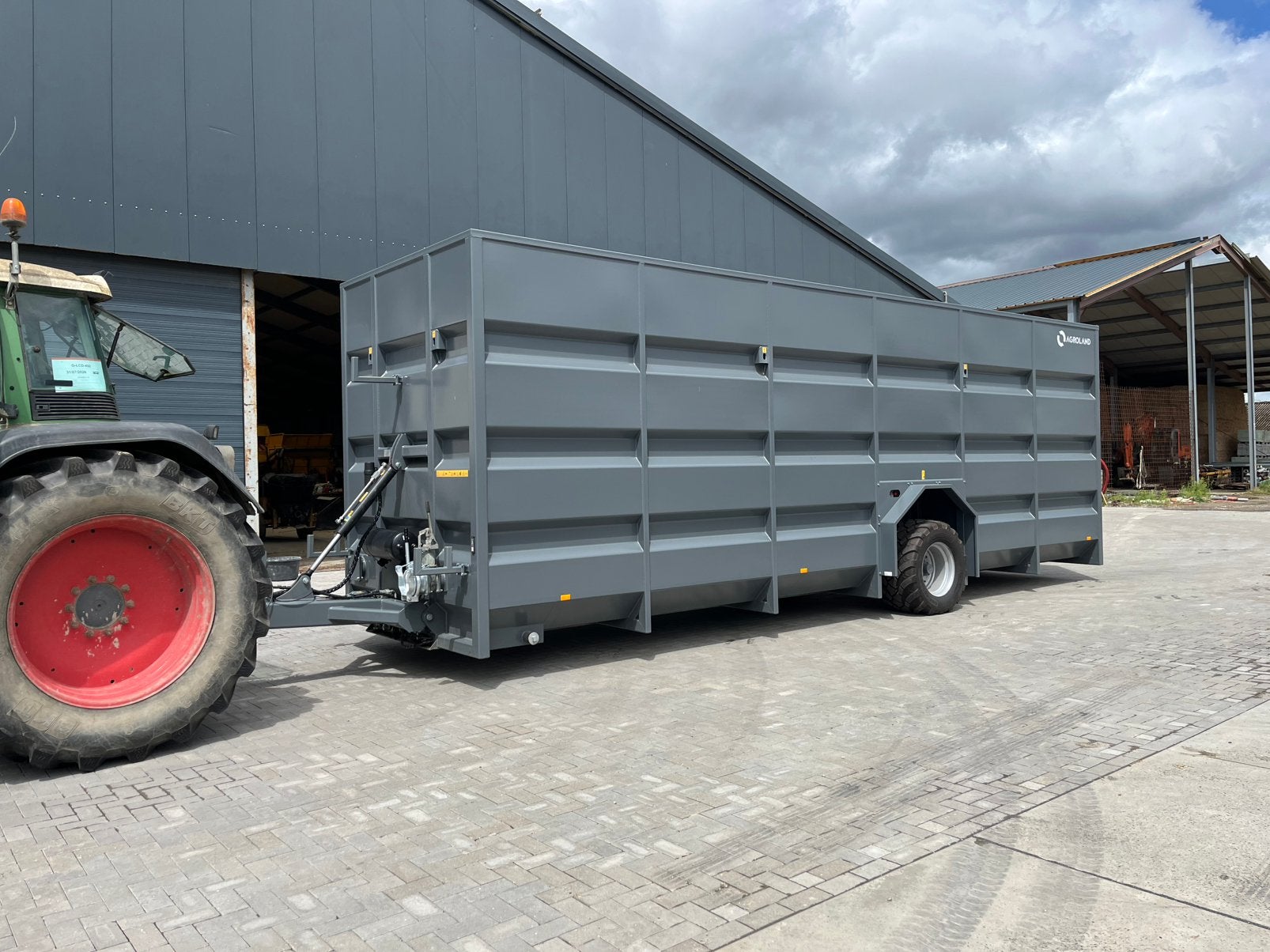 Mest container, Ophalen, Overige