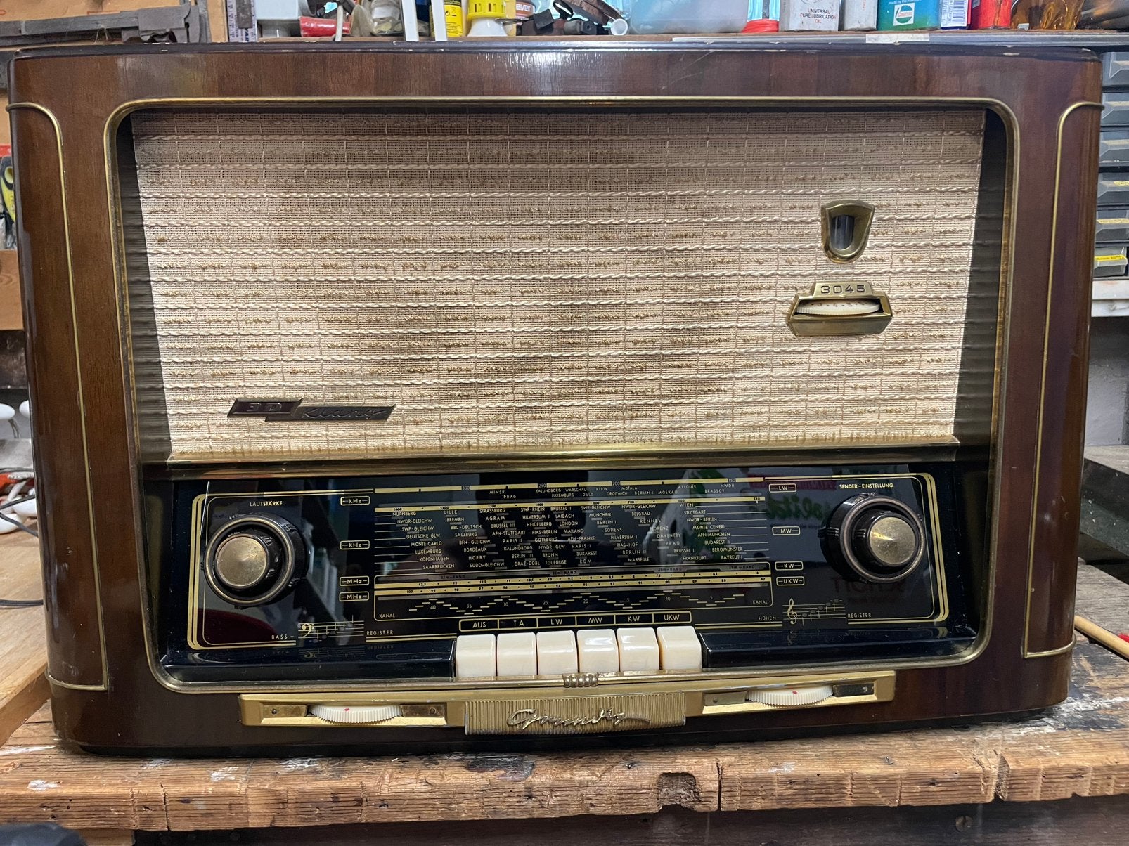 Vintage radio Grundig 3D klank 3045, Ophalen, Gebruikt, Radio