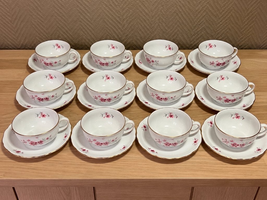 Service à thé vintage Bavaria – 12 tasses et 12 soucoupes, Antiquités & Art, Enlèvement ou Envoi