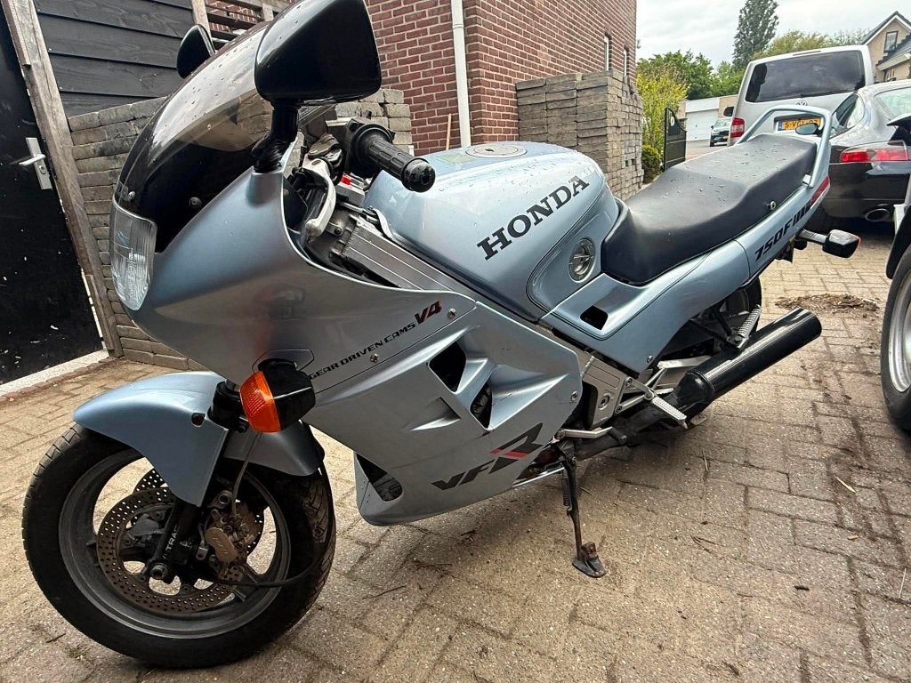 Honda VFR 750F, Motoren, 750 cc, 4 cilinders, Gebruikt, Meer dan 35 kW