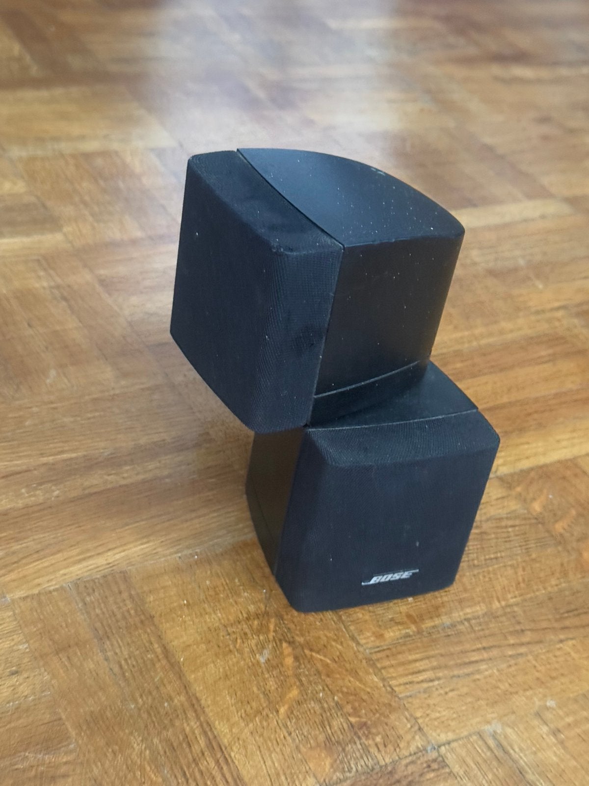 Bose cube dubbele speaker zwart, Gebruikt, Inclusief standaarden, Ophalen of Verzenden, 60 tot 120 watt