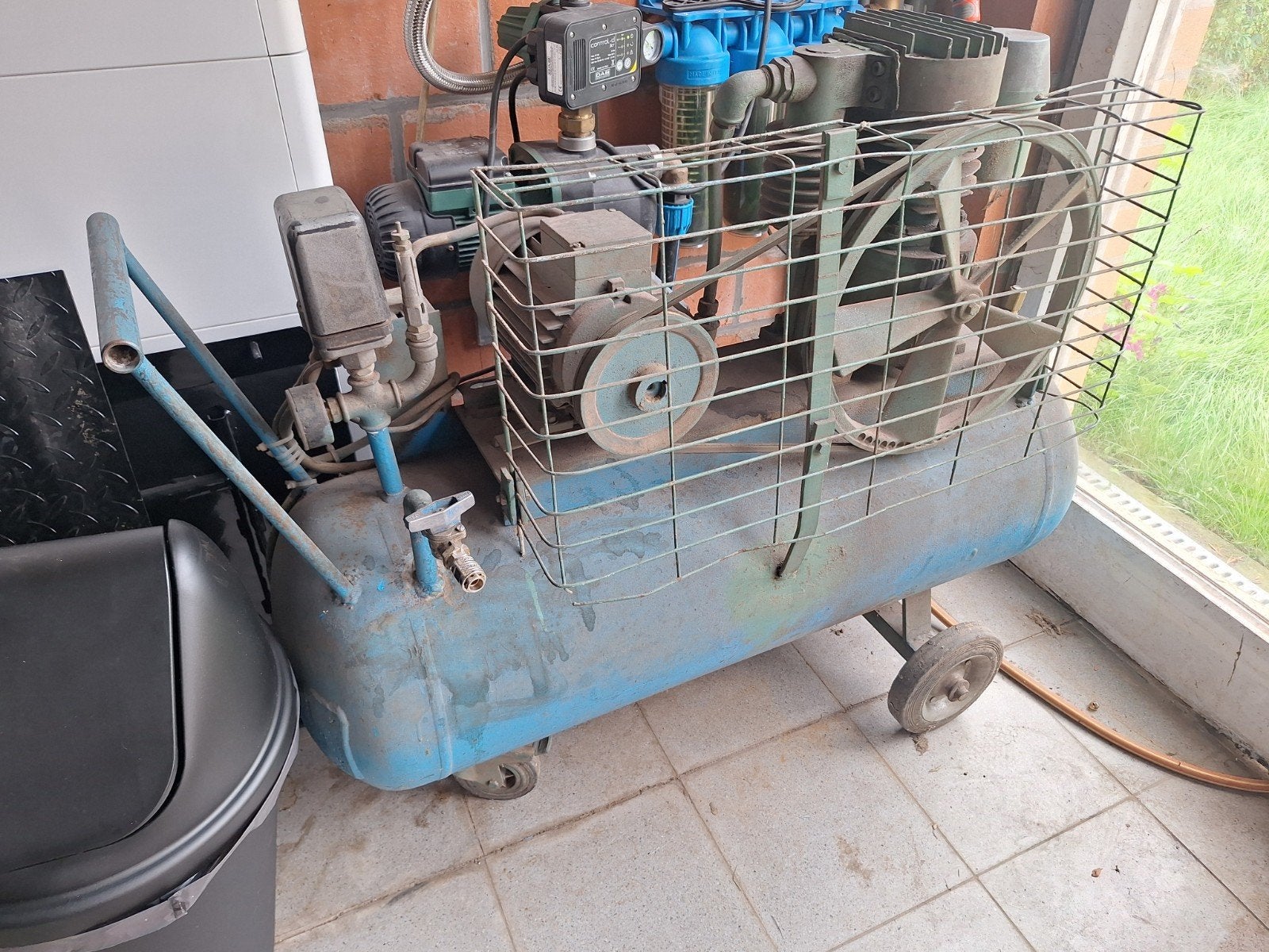 Compressor, Doe-het-zelf en Bouw, Ophalen, Gebruikt, 400 tot 800 liter/min, Mobiel