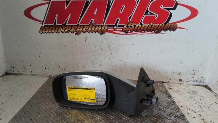 Buitenspiegel links van een Renault Laguna, Gebruikt, -, Renault, -