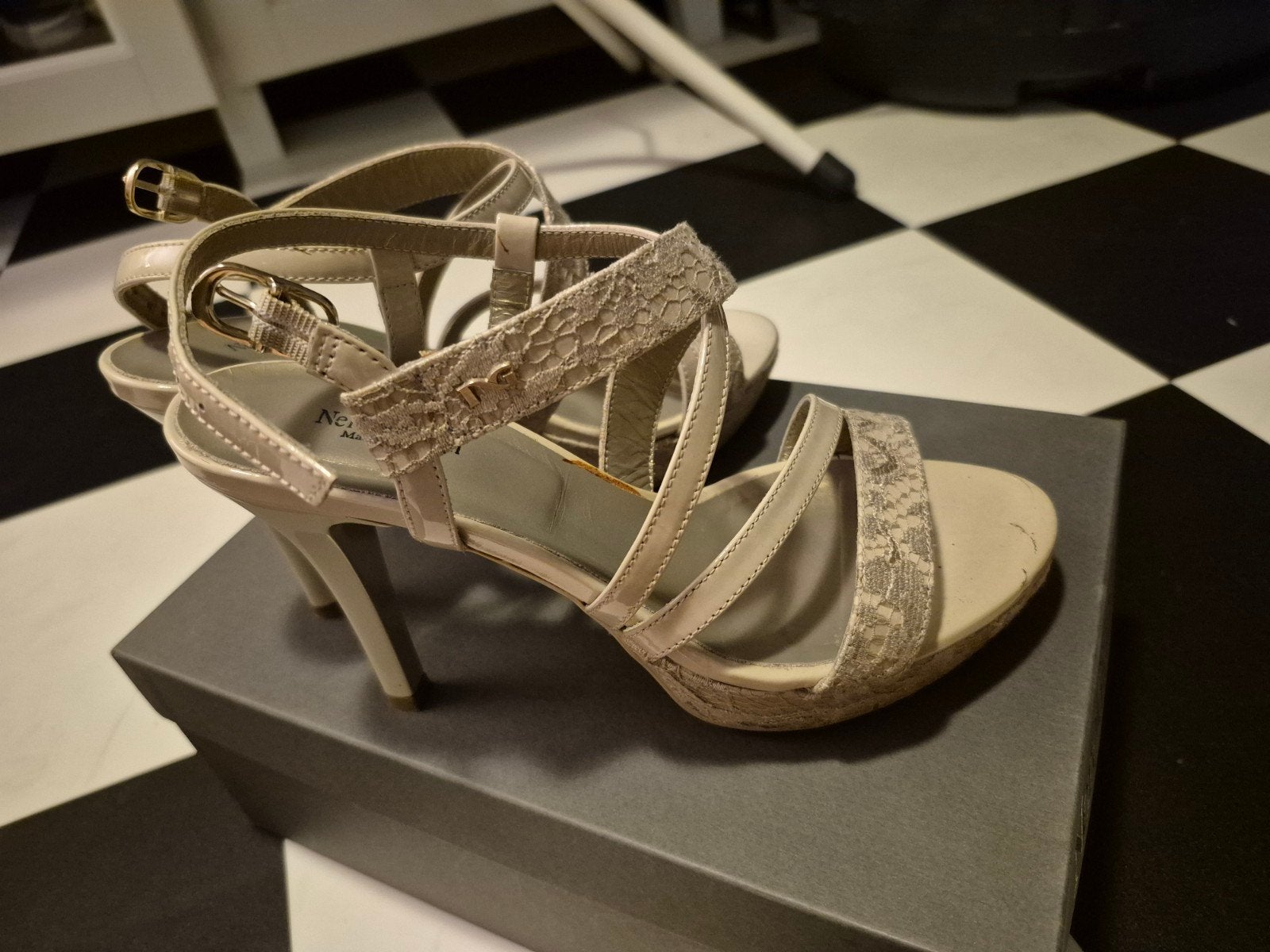 Nero Giardini, Enlèvement, Comme neuf, Chaussures à haut talons