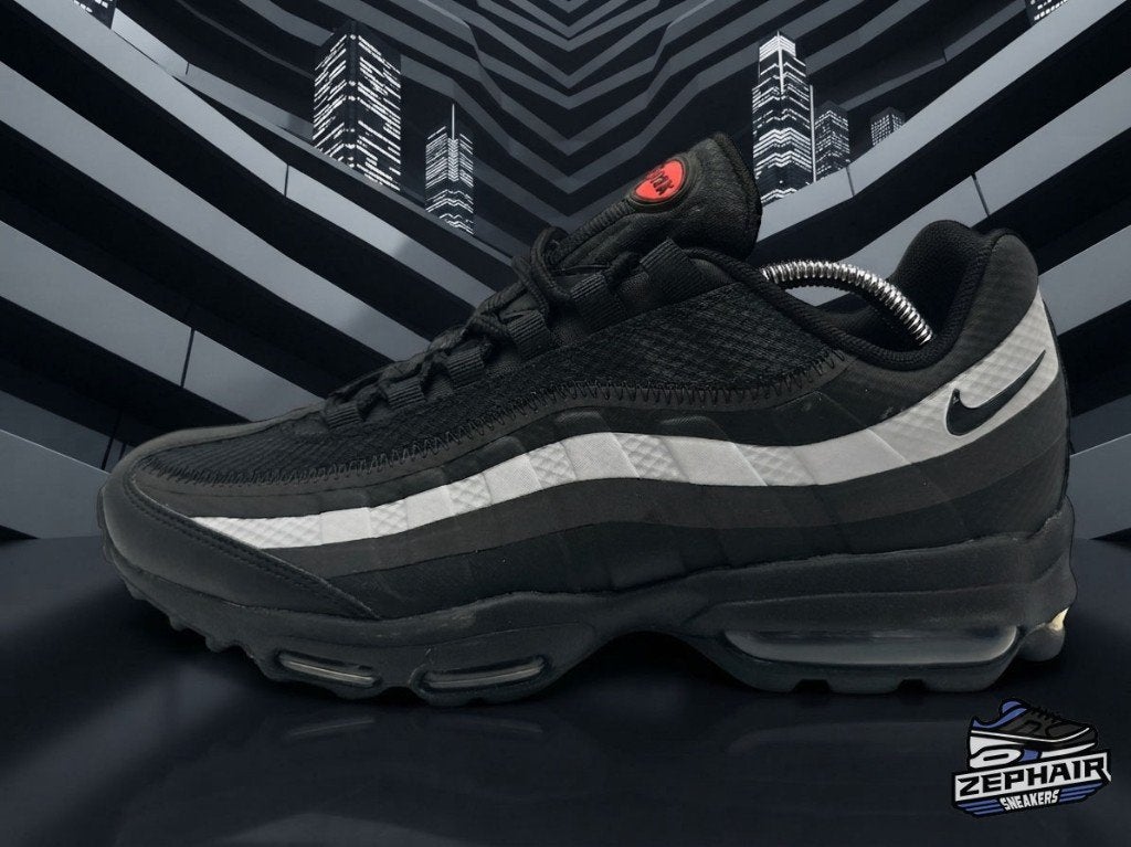 Nike Air Max 95 Ultra 'Black/Picante Red' EU44.5 2023, Vêtements | Hommes, Chaussures, Enlèvement ou Envoi, Nike, Porté, Baskets