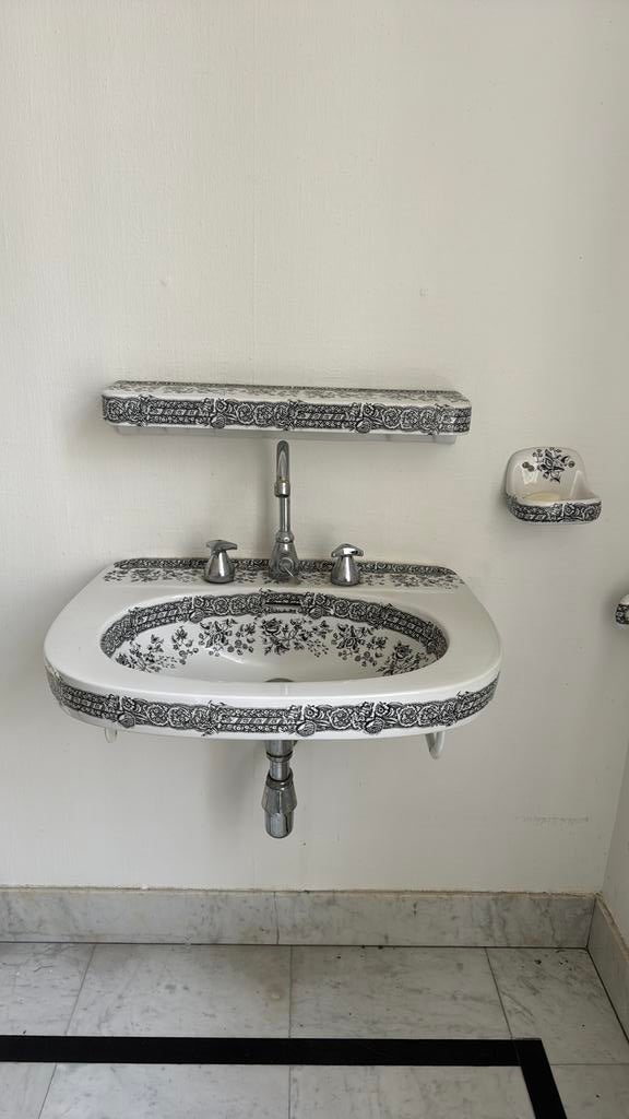 Antieke wastafel porcelaine de paris, Ophalen