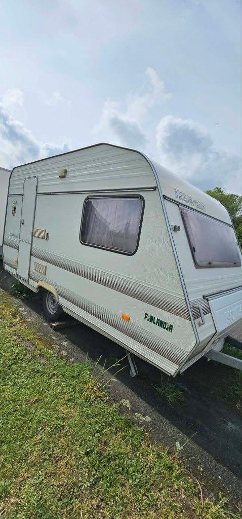 Caravane Home-Car Eureka 38, Coin salon convertible, 4 à 5 mètres, 750 - 1000 kg, Particulier