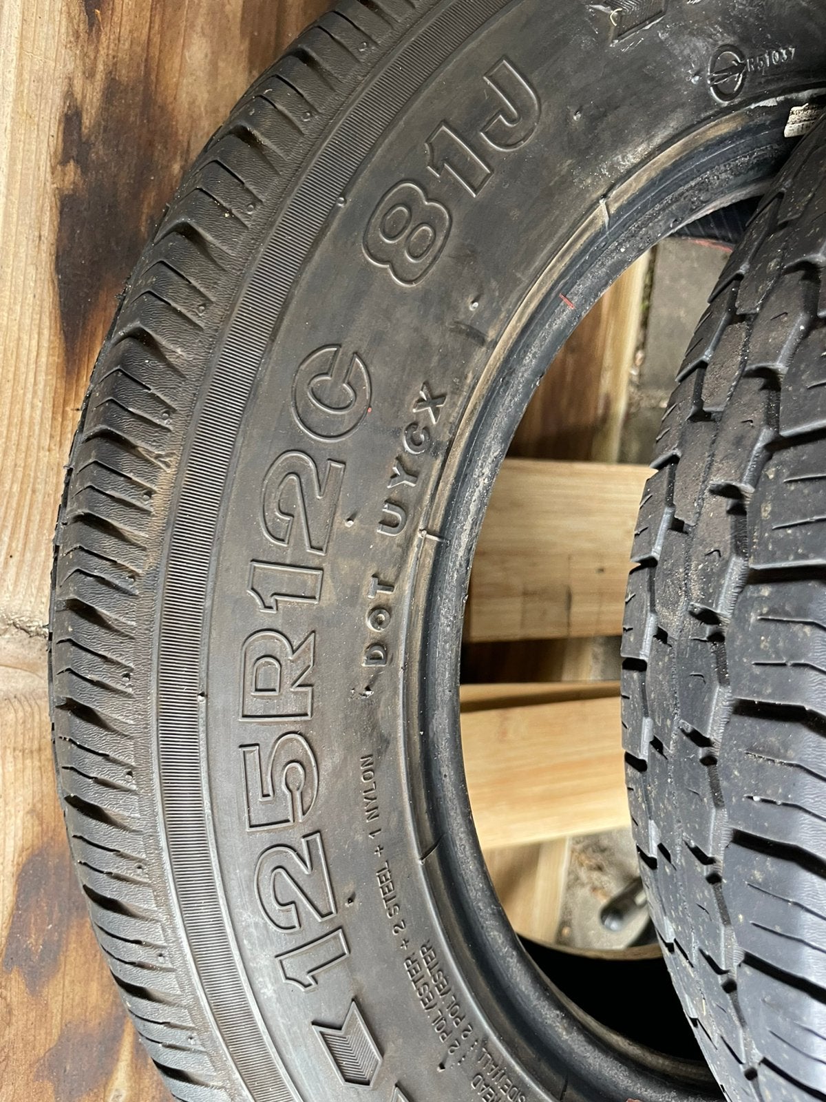 125 r 12  autobanden  2 stuks, Auto-onderdelen, Ophalen, Band(en), 12 inch, Zomerbanden