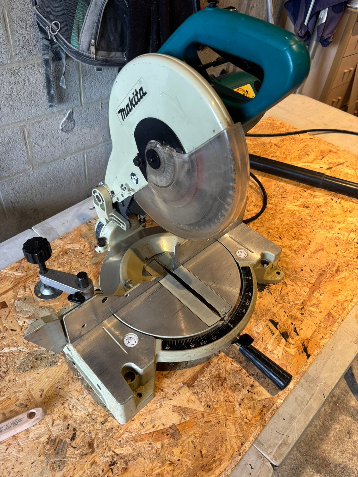 Scie a onglet Makita LS1040F, Bricolage & Construction, Enlèvement, Utilisé