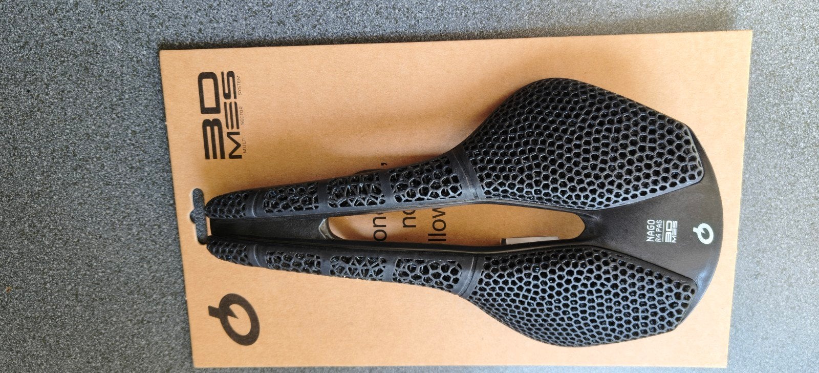 zadel prologo nago R4 3D pas nack 137 hard black AM, Ophalen of Verzenden, Zo goed als nieuw, Prologo, Zadel
