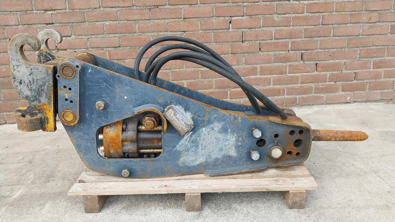 Verachtert CW5 hydraulic breaker 220 kg