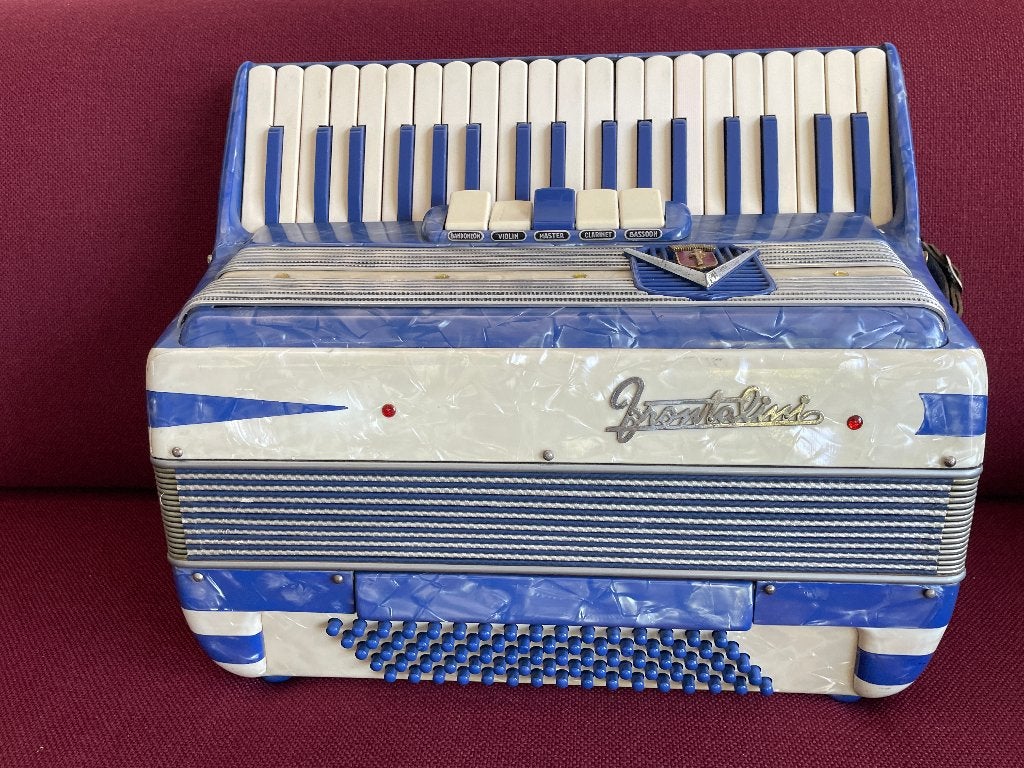 Italiaanse Frontalini accordeon.80 bas .3 korig .Warme klank, Gebruikt, 80-bas, Met koffer, Toetsaccordeon