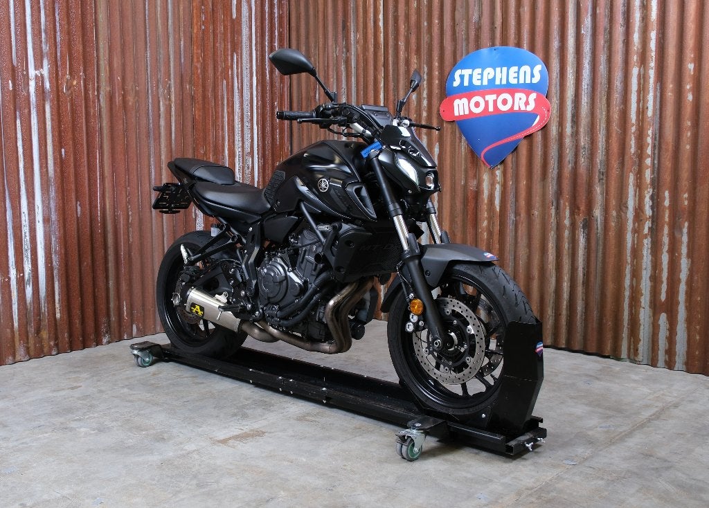 Flèche Yamaha MT 07 Tech noire 35 kW, Motos, ABS, Entreprise, Occasion, 2 cylindres