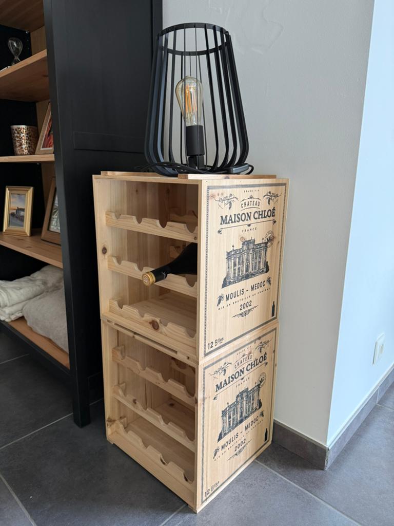 1 lampe + 2 caisses rangement pour 24 bouteilles de vin, Ophalen, Zo goed als nieuw