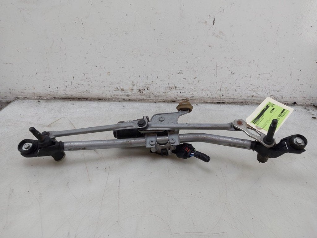 RUITENWISSER MECH + MOTOR Peugeot 208 II (UB / UH / UP), Auto-onderdelen, Ruiten en Toebehoren, Gebruikt, Valeo, 100, rue de Courcelles
75017  Paris, FR