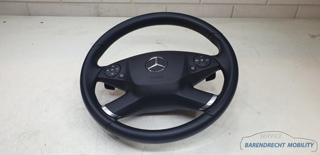 Volant 4 branches Mercedes W207 W212 Classe E noir commande, Mercedes-Benz AG, Mercedes-Benz, Utilisé, Mercedesstrasse 120
70372  Stuttgart, DE