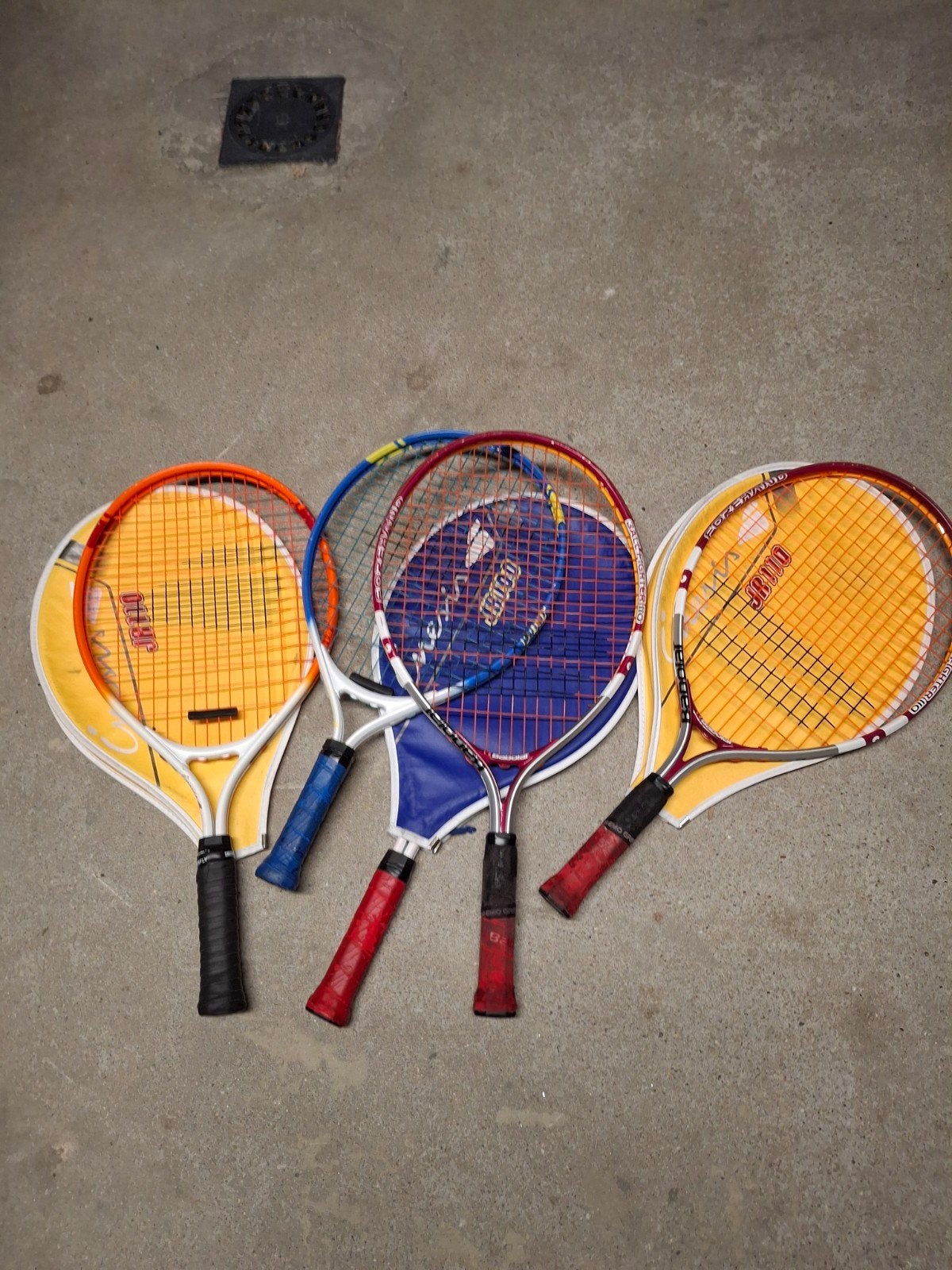 nombreuses raquette de tennis enfant, Enlèvement