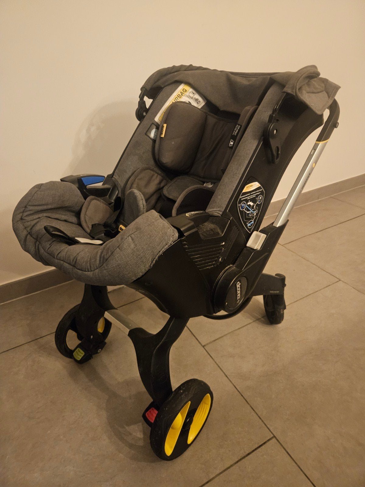 Siège auto et poussette Doona+ en un, Enfants & Bébés, Poussettes & Combinaisons, Autres marques, Enlèvement ou Envoi, Poussette combi