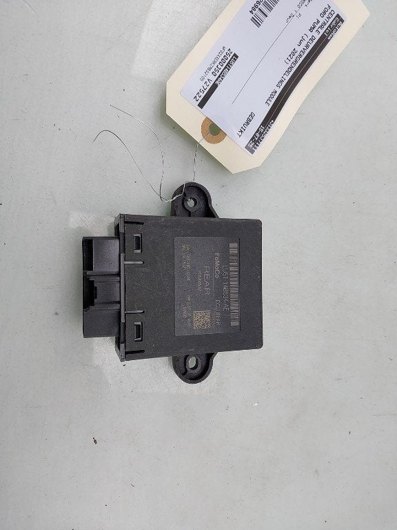 COMPUTER CENTRALE VERGRENDELING (|LU5T14B534AE|2499156|), Gebruikt, Ford