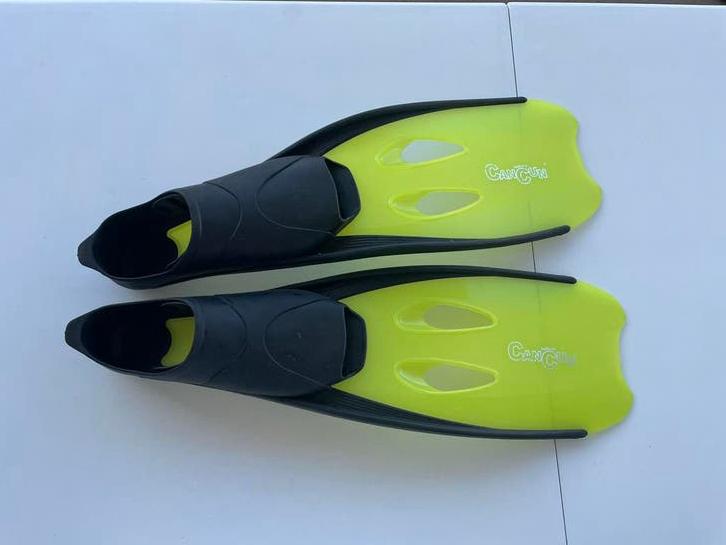 Zwemvliezen maat 42/43, Watersport en Boten, Snorkelen, Ophalen of Verzenden, Gebruikt, Snorkelvinnen