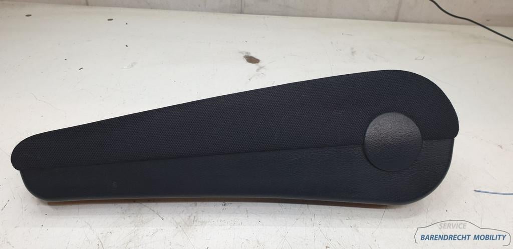 Armleuning linkse kant Vito Viano W639 linker armsteun 2004, Gebruikt, Mercedes-Benz AG, Mercedes-Benz, Mercedesstrasse 120
70372  Stuttgart, DE