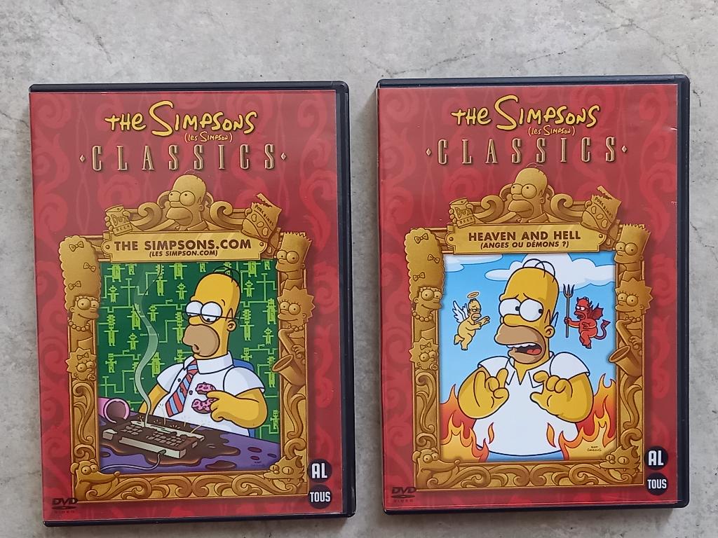 2 DVD des classics de simpsons état neuf, Cd's en Dvd's, Dvd's | Tekenfilms en Animatie, Tekenfilm, Ophalen of Verzenden, Zo goed als nieuw