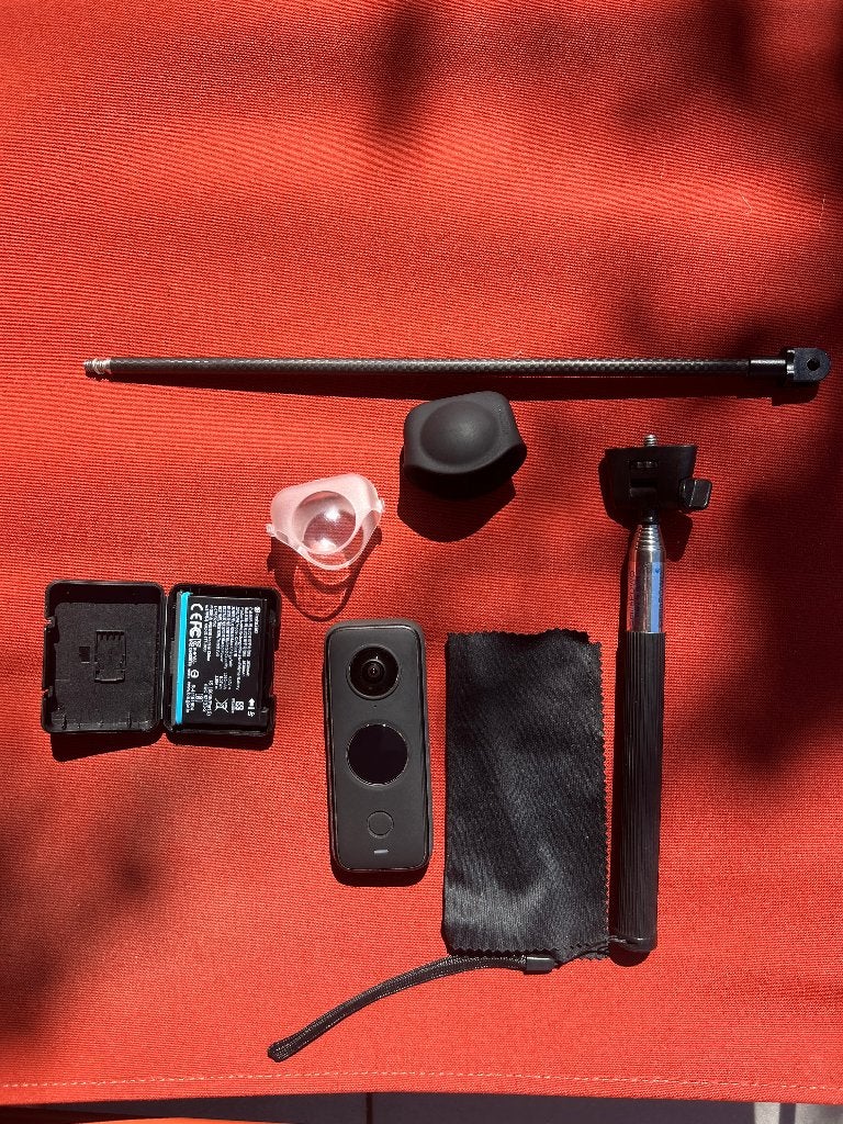 Insta360 ONE X2 - Camera 360 +  accessoires, Ophalen, Gebruikt, Overige merken