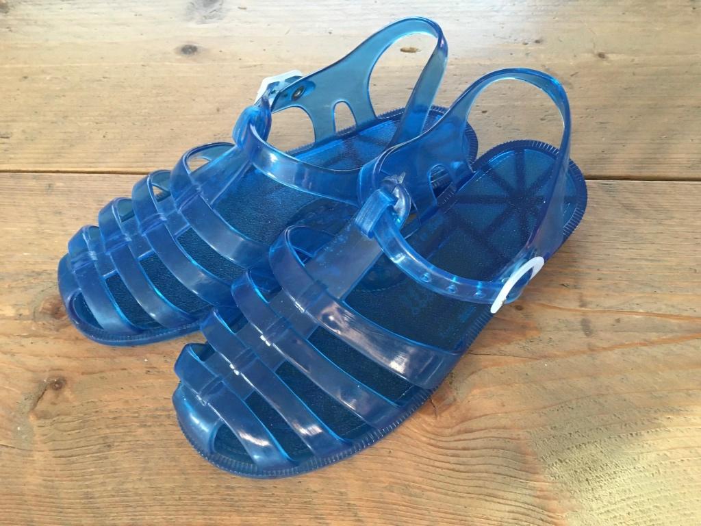 blauwe watersandalen maat 33 (ZGAN), Garçon ou Fille, Enlèvement ou Envoi, Comme neuf, Autres types