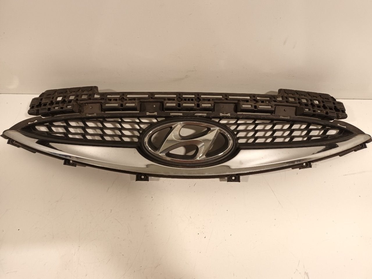 Grille Hyundai iX 20, Onderdelen@venauto.nl, Van der Ven Autorecycling B.V., Gebruikt, Ettenseweg 76, 4706 PB Roosendaal, The Netherlands