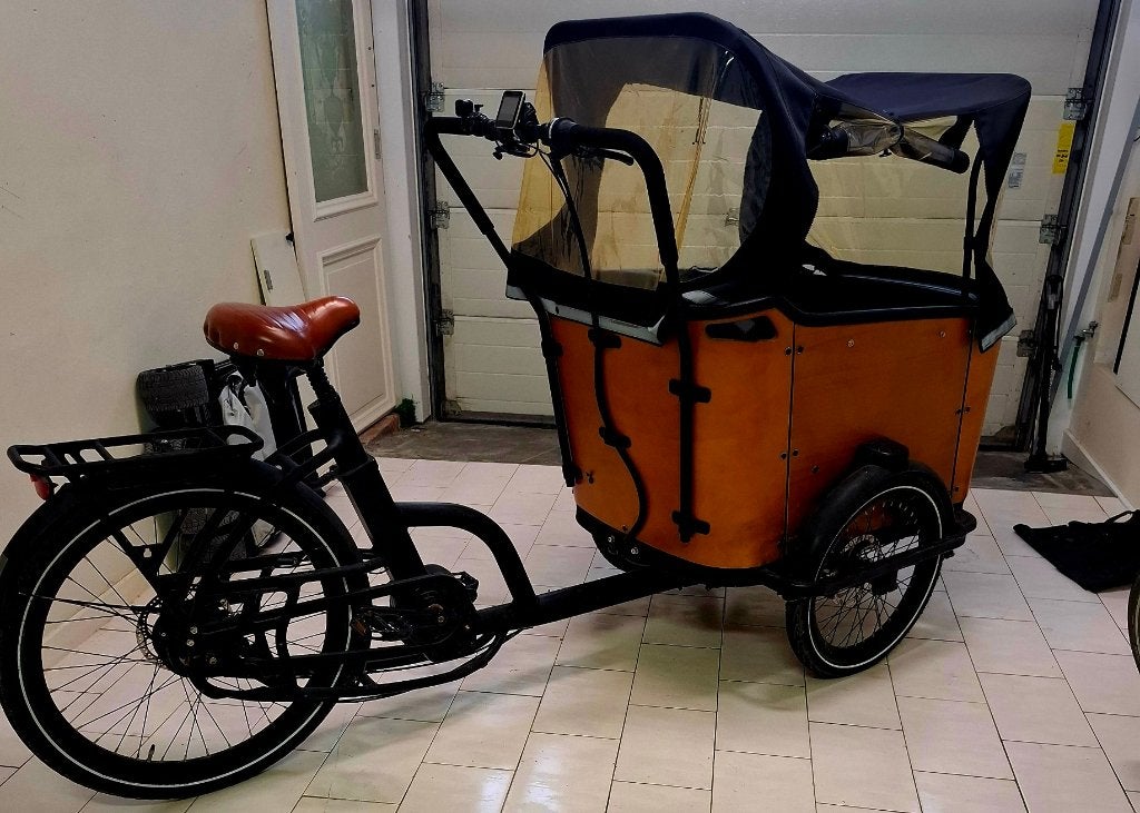 Bakfiets (Hout) KidsCab Cares 4, Fietsen en Brommers, Gebruikt, 3 kinderen, Elektrisch, Schijfrem