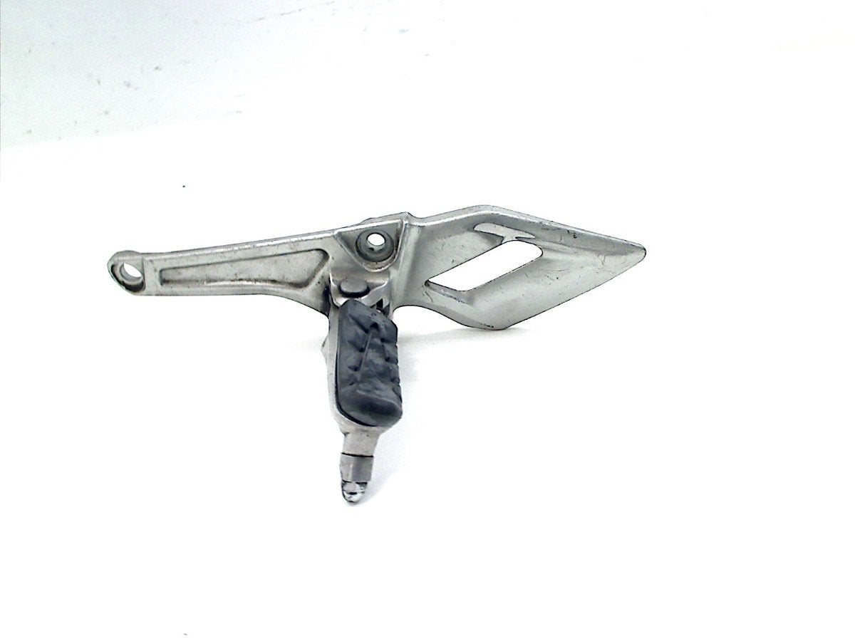 SCHETSPLAAT LINKS VOOR Honda VFR 1200 F (VFR1200 + DCT), Dhr. S. di Majo, Gebruikt, Info@cama-motorparts.nl, P.J. Troelstraweg 8 8
3144 CX  MAASSLUIS, NL
