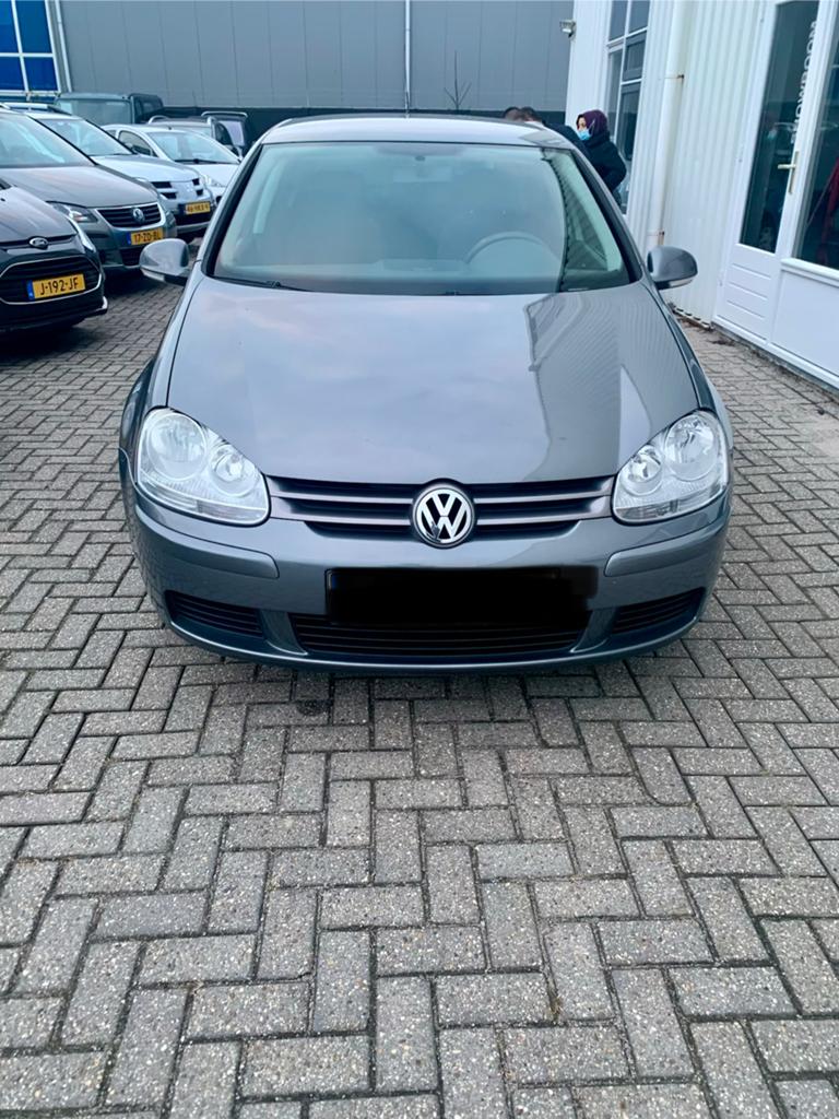 Volkswagen Golf 1.4 Essence – CT OK – 1500€, Auto's, Volkswagen, Golf, Benzine, Euro 4, 5 deurs, Handgeschakeld, Zilver of Grijs