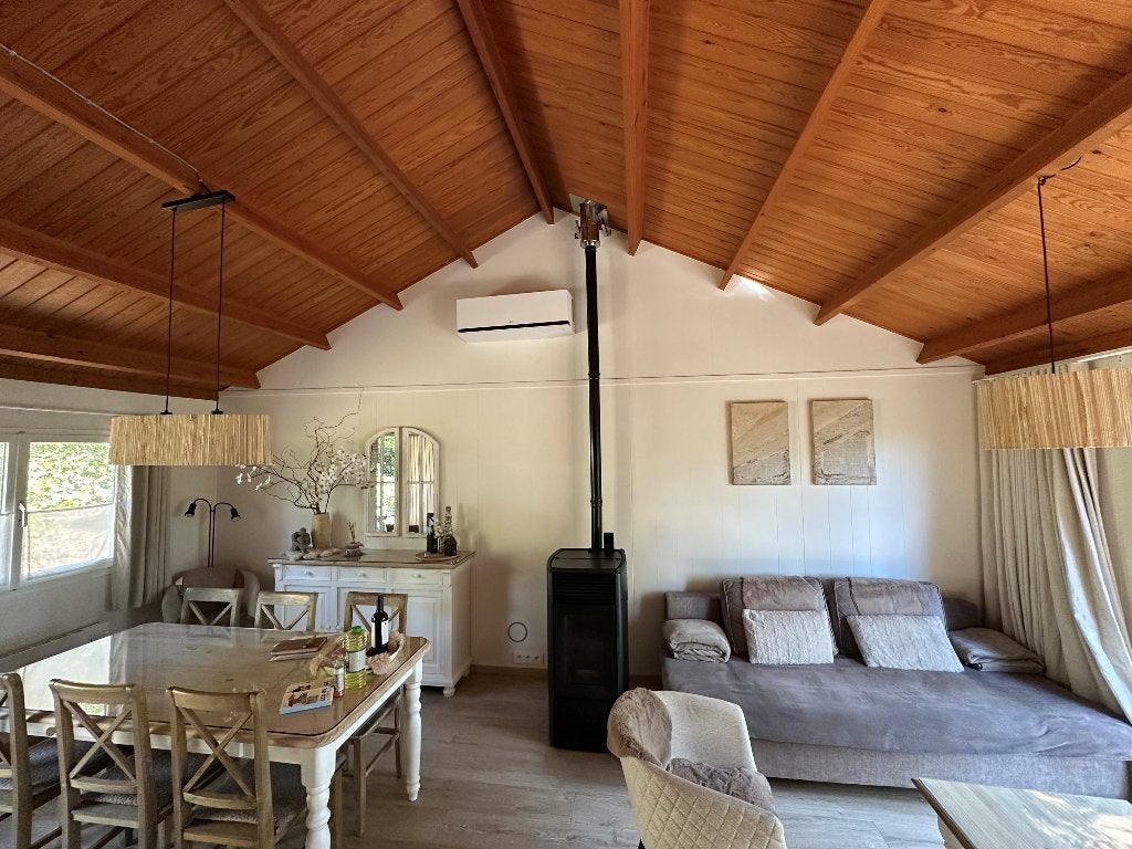 Chalet te huur in de Ardennen, Dorp, 2 slaapkamers, Aan meer of rivier, Chalet, Bungalow of Caravan