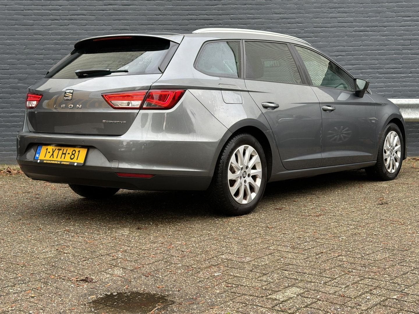 Seat Leon ST 1.6 TDI Ecomotive Lease Sport | Leder/Alcantara, Autos, Argent ou Gris, Achat, Entreprise, Noir